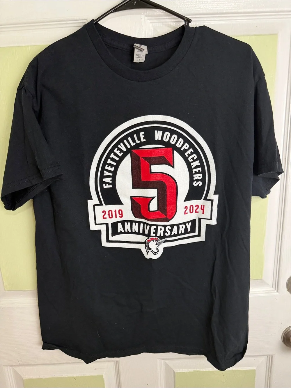 (2355) Gildan Black Tee with Red and White 5th Anniversary Graphic, Size: Large